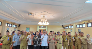 Perkuat Riset dan Inovasi Daerah, Bapperida Kaltara Teken PKS Sentra KI Bersama Kanwil Kemenkum